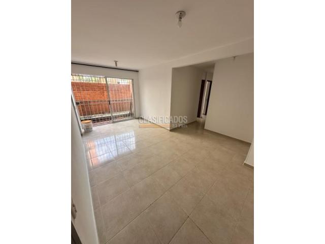 Apartamentos, Alquiler en Alférez Real