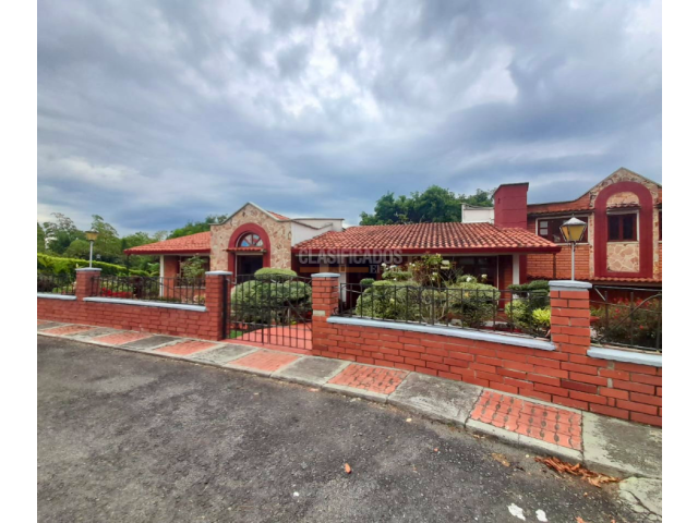 Casas, Alquiler en Pereira