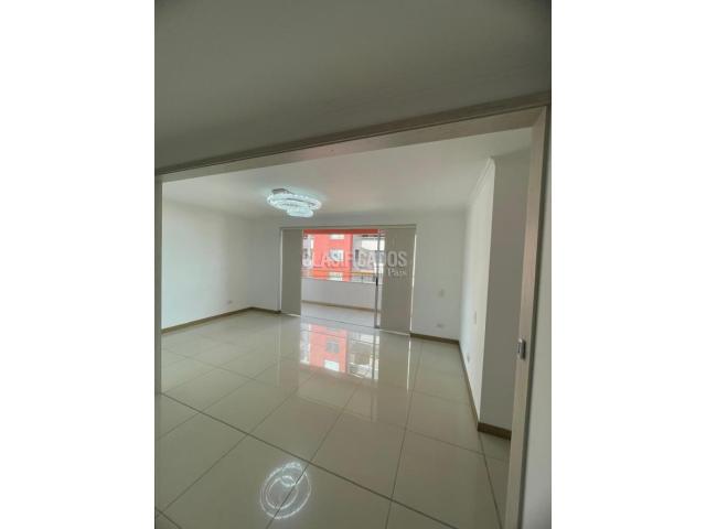 Apartamentos, Alquiler en La Flora