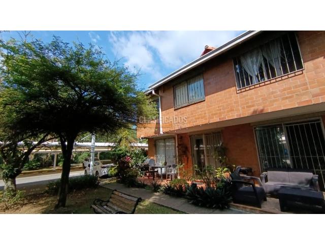 Casas, Venta en Prados del Limonar