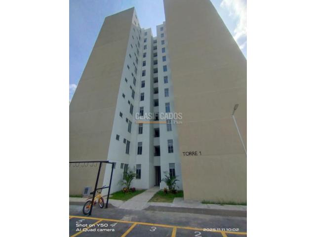 Apartamentos, Venta en Brisas de los Álamos