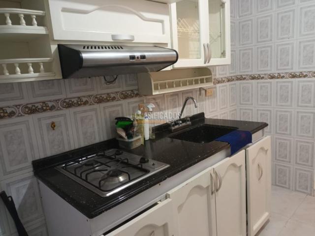 Apartamentos, Alquiler en Primero de Mayo