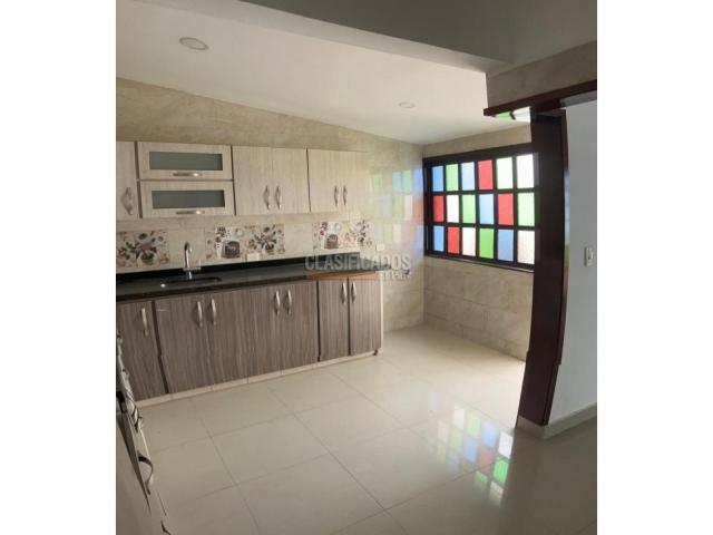 Casas, Venta en El Refugio