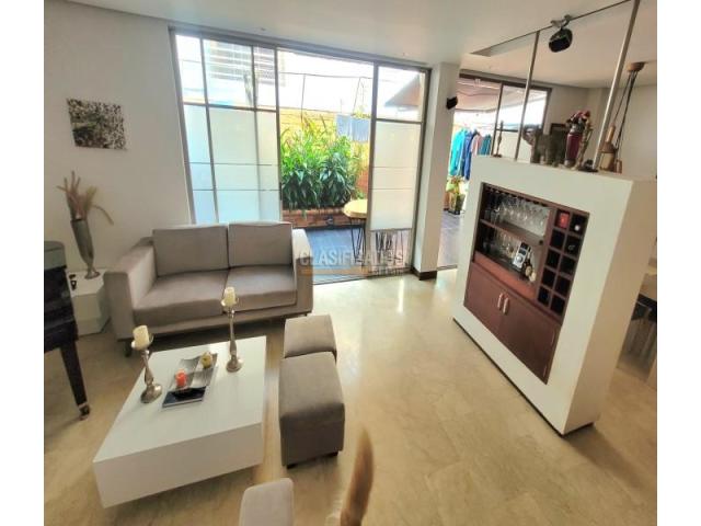 Casas, Venta en Ciudad Jardín