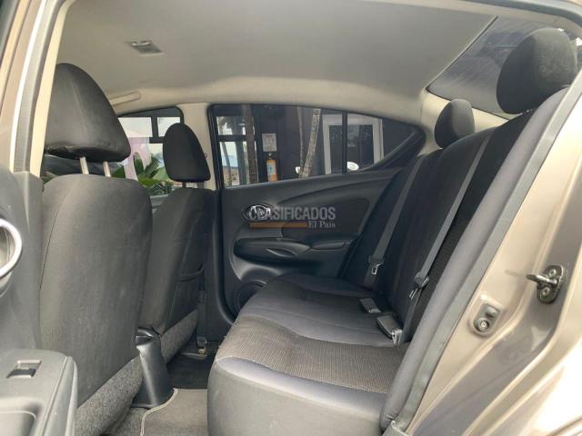Nissan Versa 2013