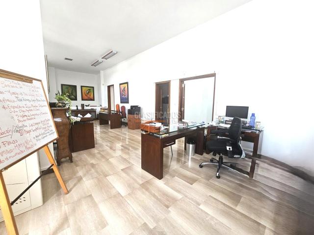 Oficinas y Consultorios, Alquiler en El Peñón