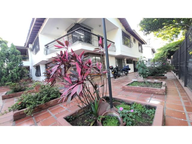 Casas, Venta en La Flora