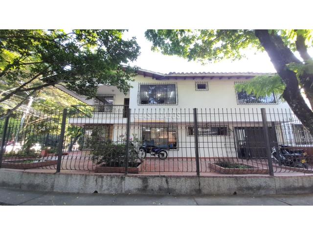 Casas, Venta en La Flora