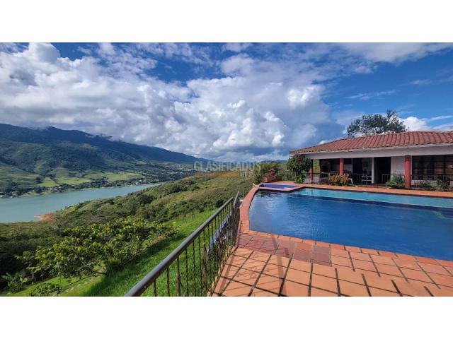 Fincas y Casas Campestres, Venta en Calima (Darién)