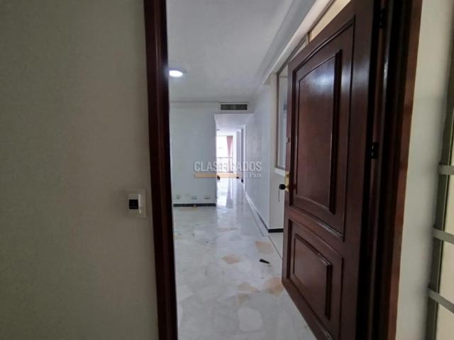 Oficinas y Consultorios, Alquiler en San Vicente