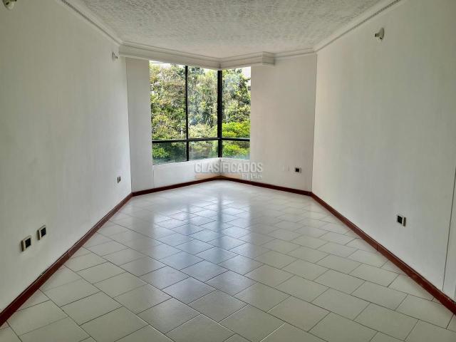 Apartamentos, Venta en Santa Anita