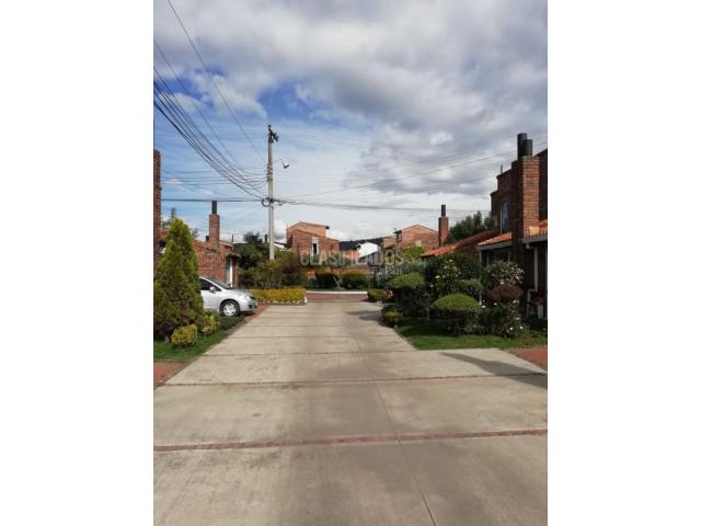 Casas, Alquiler en Chía