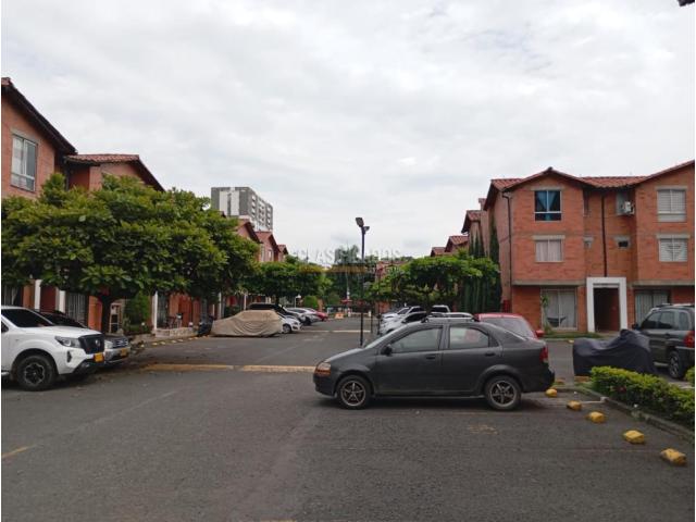 Casas, Alquiler en Valle del Lili