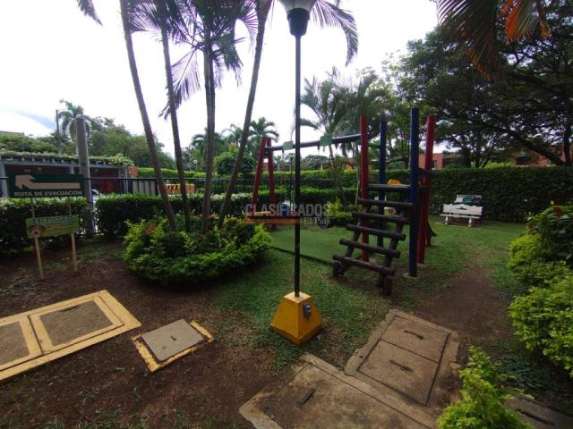 Apartamentos, Alquiler en La Hacienda