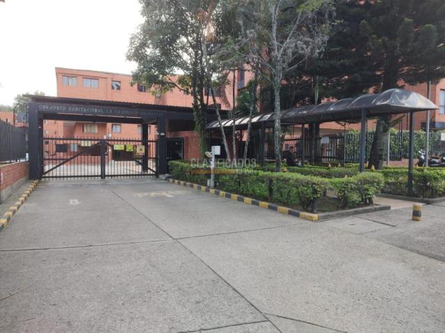 Apartamentos, Alquiler en El Refugio