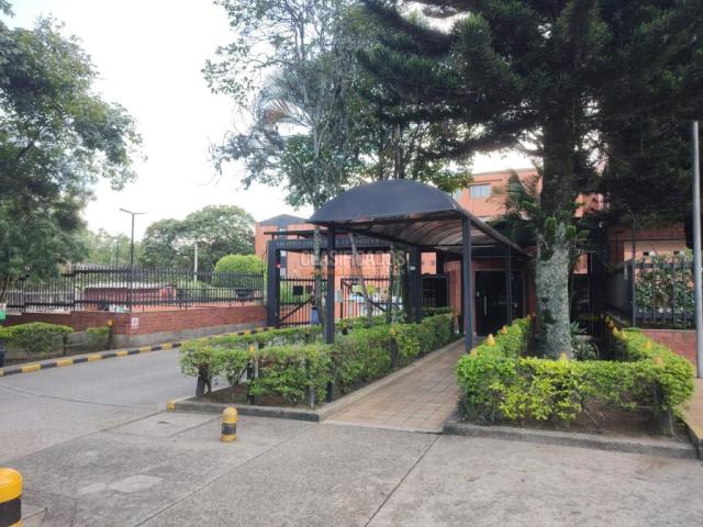 Apartamentos, Alquiler en El Refugio