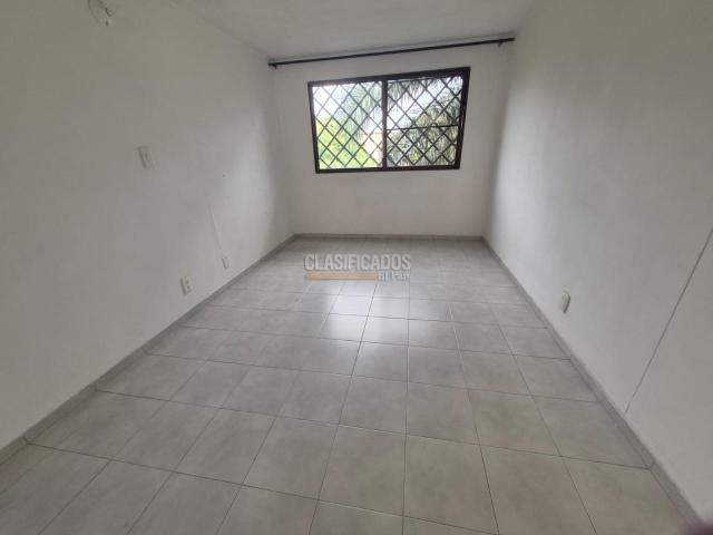 Apartamentos, Venta en Cañaverales