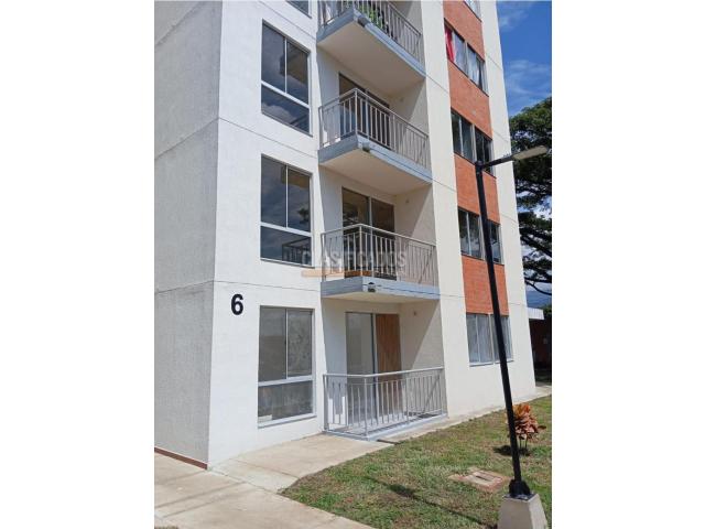 Apartamentos, Venta en Jamundí