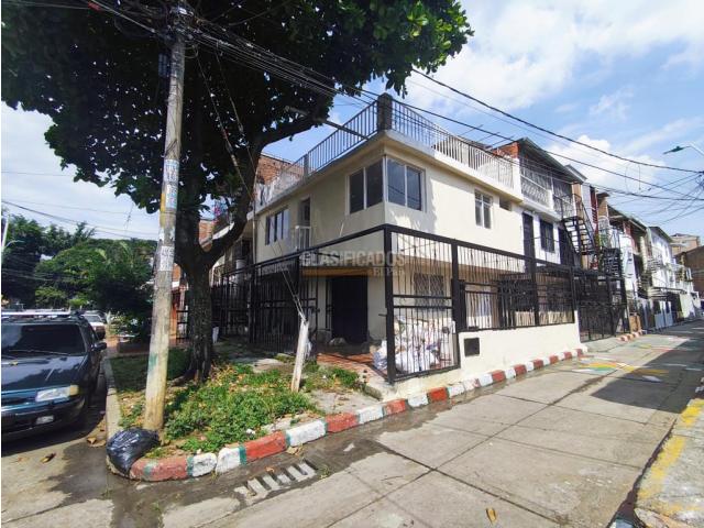 Casas, Venta en Las Camelias