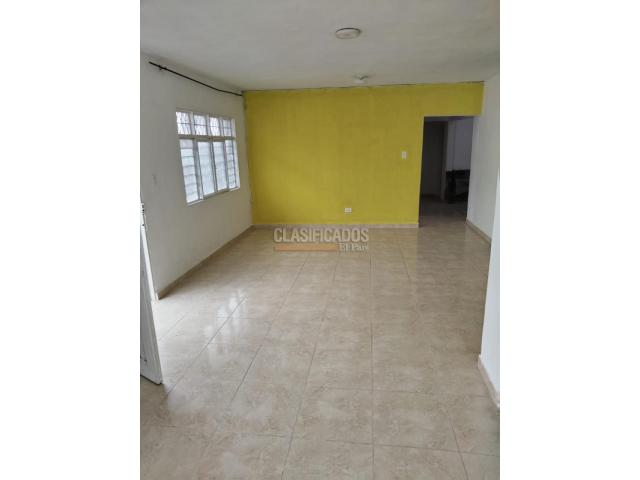 Casas, Alquiler en La Campiña