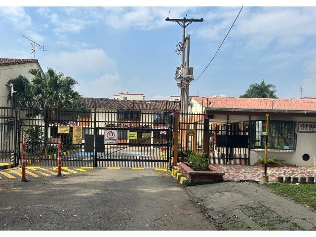 Casas, Alquiler en Metropolitano del Norte