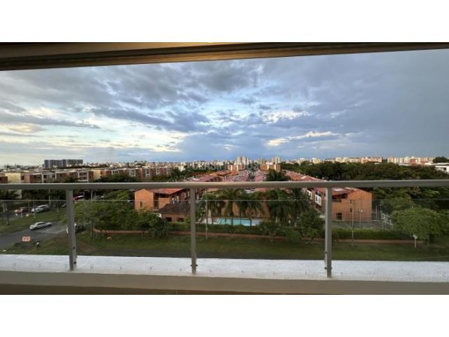 Apartamentos, Venta en Valle del Lili