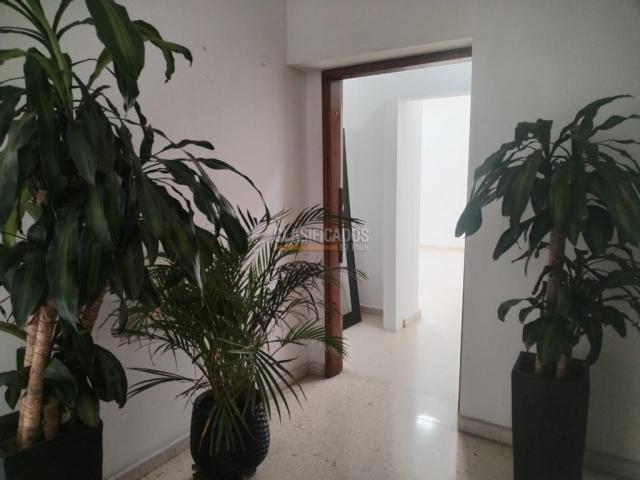 Oficinas y Consultorios, Alquiler en Bogotá