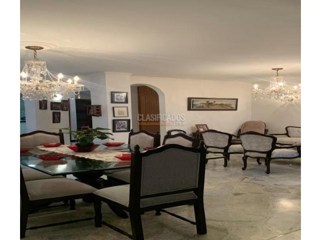 Casas, Venta en Ciudad Jardín