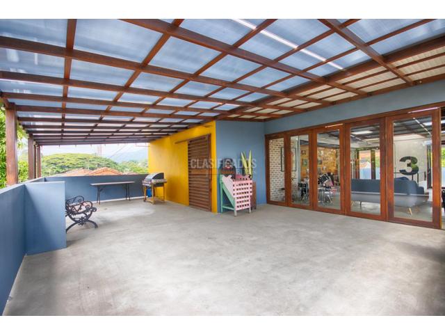 Edificios, Alquiler en La Flora