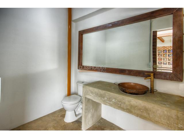 Edificios, Alquiler en La Flora