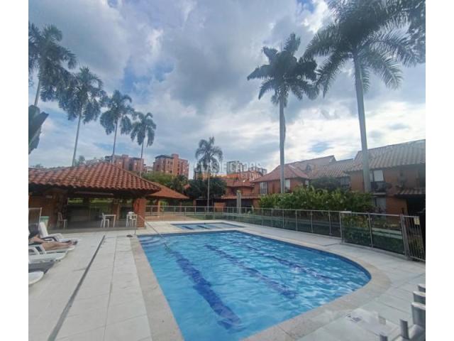 Casas, Venta en Ciudad Jardín