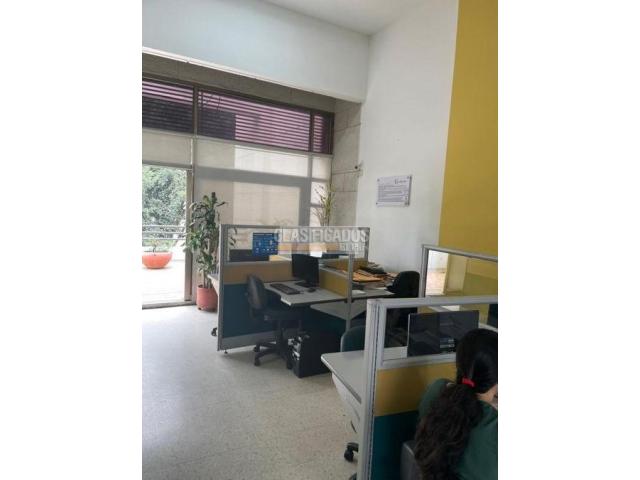 Oficinas y Consultorios, Venta en Pampalinda