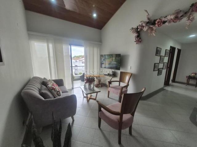 Apartamentos, Venta en Capri