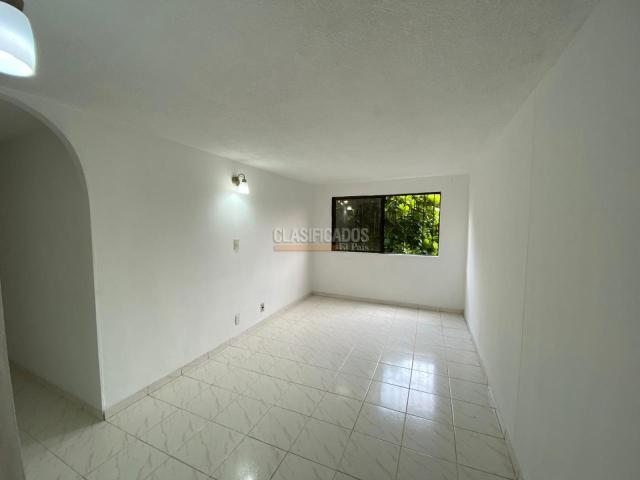 Apartamentos, Alquiler en Bosques del Limonar