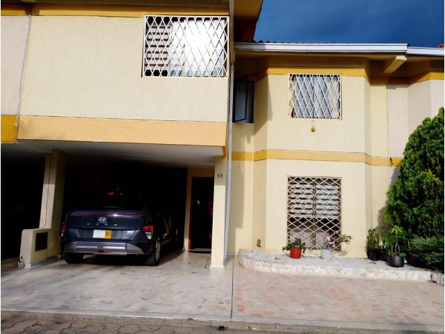 Casas, Venta en Bella Suiza