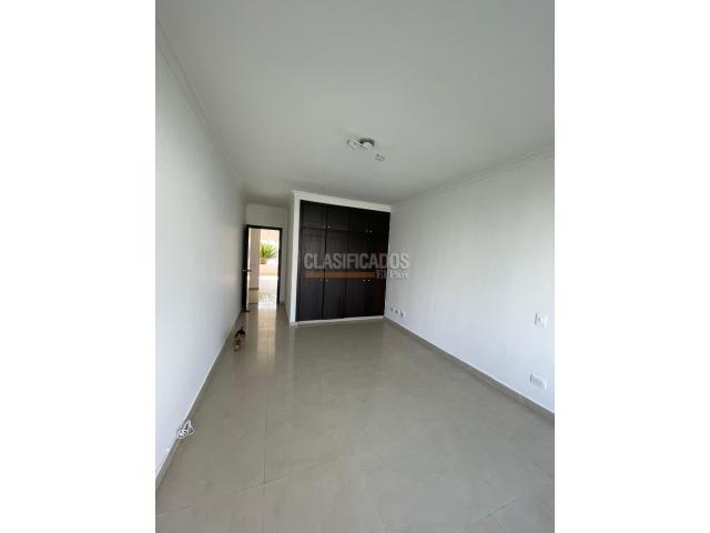 Casas, Alquiler en Ciudad Jardín