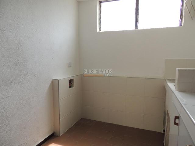 Apartamentos, Alquiler en La Base