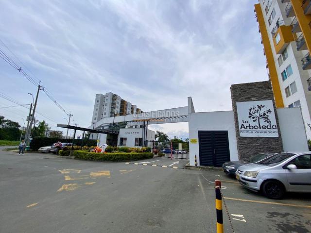 Apartamentos, Venta en Jamundí