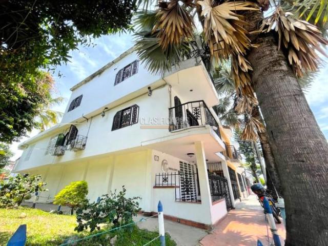 Apartamentos, Alquiler en Villa del Prado