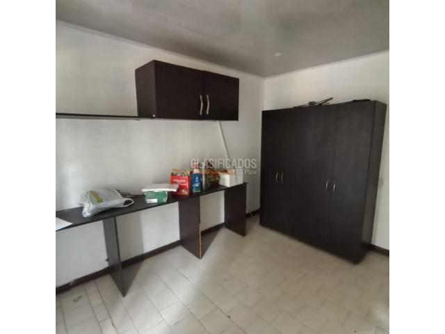 Casas, Venta en Ciudad 2.000