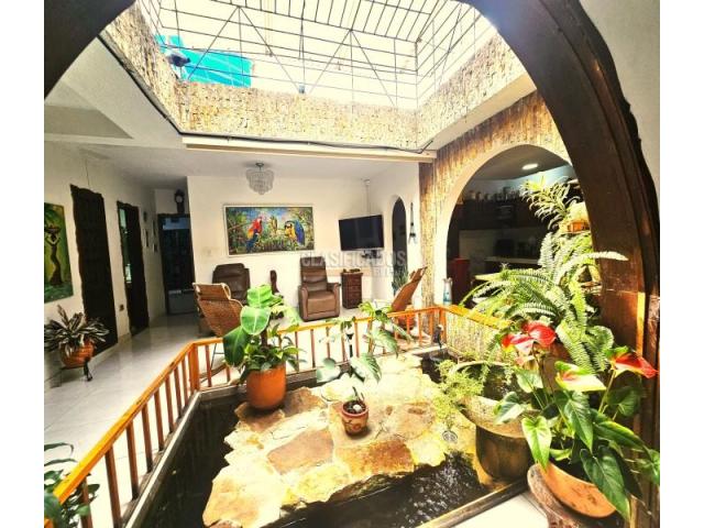 Casas, Venta en Prados del Norte