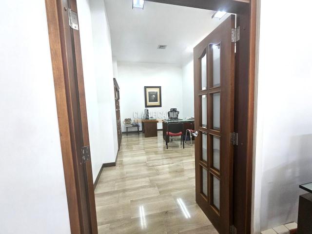 Oficinas y Consultorios, Alquiler en El Peñón