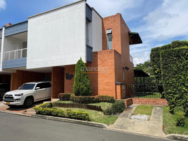 Casas, Alquiler en Ciudad Jardín