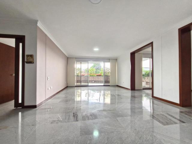 Apartamentos, Venta en Santa Mónica Norte