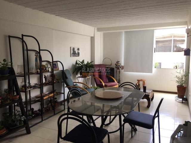 Apartamentos, Venta en El Refugio