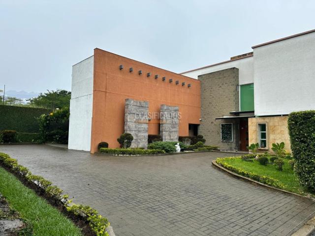 Casas, Alquiler en Ciudad Jardín