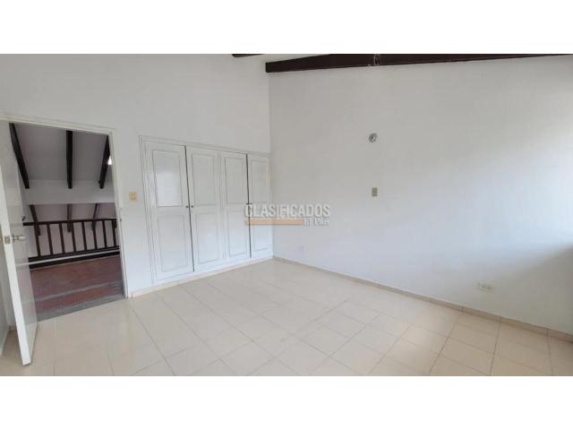 Casas, Venta en Ciudad Jardín