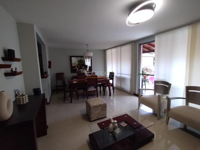 Casas, Venta en Ciudad Jardín