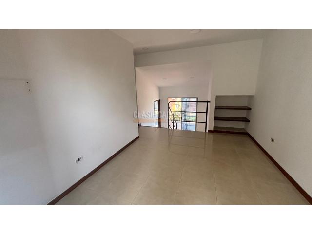 Casas, Alquiler en Santa Isabel