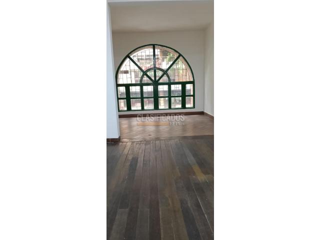 Oficinas y Consultorios, Alquiler en Versalles